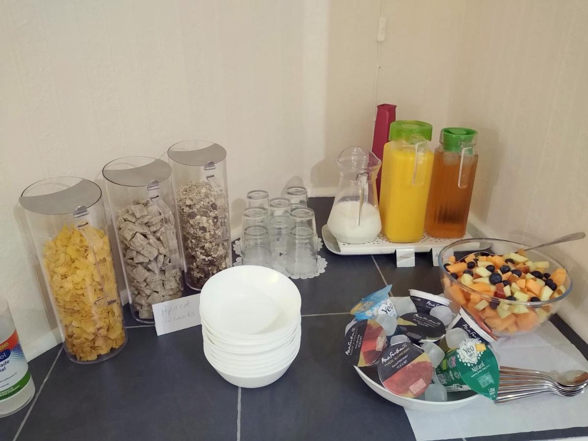 Hazeldene Guest House - With Free Offsite Health Club Боунес-он-Уиндермер Экстерьер фото